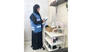 بلدية أبوظبي تنفذ حملة توعوية ميدانية على صالونات الحلاقة ومراكز التجميل