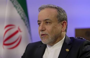 وزير الخارجية الإيراني: سنواصل الدفاع عن أنفسنا ونرفض مطالب واشنطن بالاستسلام غير المشروط