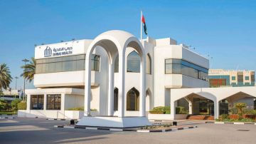 علاج مجاني للزوار العالقين .. و دبي الصحية : المريض أولا