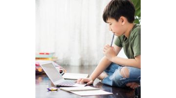 في بداية التعلم عن بعد.. ربط حضور الطلبة بإنجاز الـمهام