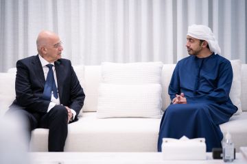عبدالله بن زايد يستقبل وزير الدفاع اليوناني ويبحثان العلاقات الاستراتيجية والتطورات في المنطقة عبدالله بن زايد يستقبل وزير الدفاع اليوناني ويبحثان العلاقات الاستراتيجية والتطورات في المنطقة