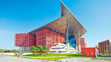 إلزام ولي أمر طلبة بسداد 64.6 ألف درهم رسوما دراسية متأخرة