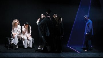 تخيل و نصف ليلى .. وجهان لهموم الإنسان في أيام الشارقة المسرحية تخيل و نصف ليلى .. وجهان لهموم الإنسان في أيام الشارقة المسرحية