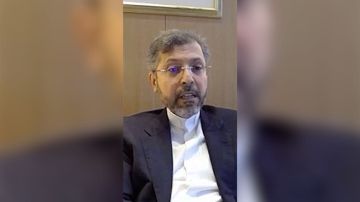 الإمارات.. استئناف محدود للرحلات الجوية في مطارات دبي وأبوظبي والشارقة الإمارات.. استئناف محدود للرحلات الجوية في مطارات دبي وأبوظبي والشارقة