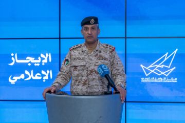 الكويت: إخماد حريق خزانات وقود مطار الكويت وأضرار كبيرة في نظام الرادار