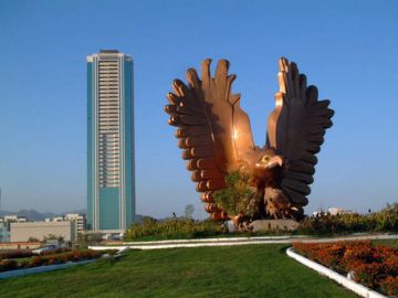 حكومة الفجيرة: الأصوات المسموعة عن عمليات اعتراض ناجحة للدفاعات الجوية