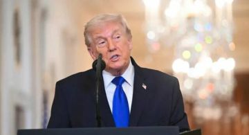 ترامب يعلن رسميا اغتيال المرشد الإيراني علي خامنئي ترامب يعلن رسميا اغتيال المرشد الإيراني علي خامنئي