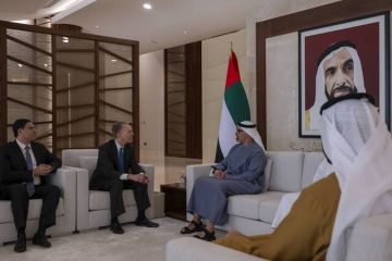 ولي عهد أبوظبي يناقش فرص إدارة الأصول مع الرئيس التنفيذي لبروكفيلد