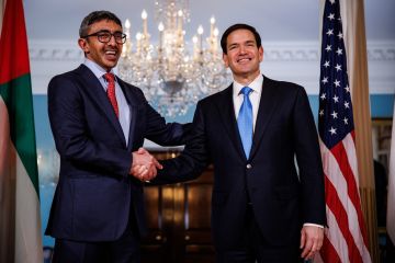 عبدالله بن زايد يبحث مع روبيو تداعيات الهجمات الإيرانية ويقدر جهود ترامب