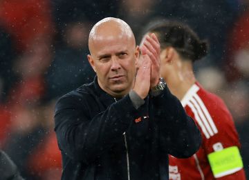 سلوت يرجع خروج ليفربول من دوري الأبطال لإهدار الفرص