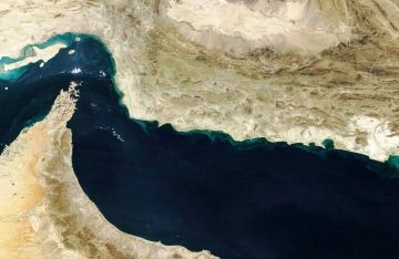 هيئة إدارة الممرات المائية الإيرانية تحدد منطقة سيطرة بحرية عند مضيق هرمز (خريطة) هيئة إدارة الممرات المائية الإيرانية تحدد منطقة سيطرة بحرية عند مضيق هرمز (خريطة)