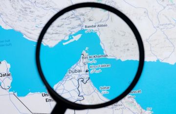 بلومبرغ: دول الخليج لا تعترف بهيكل إيراني للسيطرة على هرمز بلومبرغ: دول الخليج لا تعترف بهيكل إيراني للسيطرة على هرمز