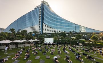 ريو فرديناند ومجلس دبي الرياضي يطلقان مبادرة لتعزيز نمط الحياة الصحي في دبي