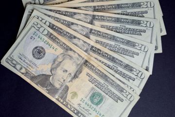 بريطانيا توقع اتفاقا تجاريا مع دول الخليج بقيمة 5 مليارات دولار بريطانيا توقع اتفاقا تجاريا مع دول الخليج بقيمة 5 مليارات دولار