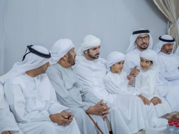 حمدان بن محمد يقدم واجب العزاء في وفاة حاضر جمعه المهيري حمدان بن محمد يقدم واجب العزاء في وفاة حاضر جمعه المهيري