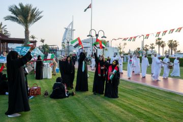 ضمن حملة فخورين بالإمارات...هيئة تنمية المجتمع في دبي تنظم مسيرة صانعات الأجيال يفتخرن بالإمارات ضمن حملة فخورين بالإمارات...هيئة تنمية المجتمع في دبي تنظم مسيرة صانعات الأجيال يفتخرن بالإمارات