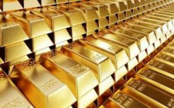 الذهب ينتعش من أدنى مستوياته في شهر الذهب ينتعش من أدنى مستوياته في شهر