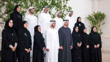 رئيس الدولة يستقبل الفائزين بجائزة نافس في دورتها الثالثة رئيس الدولة يستقبل الفائزين بجائزة نافس في دورتها الثالثة