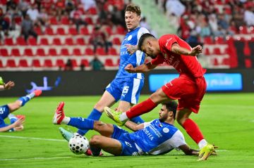شباب الأهلي يجمع نقاط 