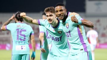 حلفة أهداف في الشارقة.. الدوري الإماراتي عيناوي للمرة 15 حلفة أهداف في الشارقة.. الدوري الإماراتي عيناوي للمرة 15