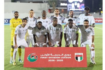 الأسطورة بيرلو يقود «يونايتد» إلى دوري المحترفين كأول نادٍ خاص