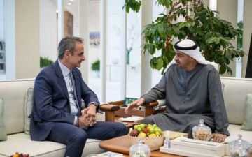 الإمارات واليونان يبحثان تعزيز الشراكة الإستراتيجية الشاملة بين البلدين الإمارات واليونان يبحثان تعزيز الشراكة الإستراتيجية الشاملة بين البلدين