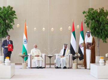 الهند تكشف طبيعة الاتفاقيات التي وقعت مع الإمارات أثناء زيارة مودي الهند تكشف طبيعة الاتفاقيات التي وقعت مع الإمارات أثناء زيارة مودي