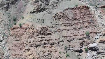 شرطة دبي تنقذ سائحتين في جبال حتا شرطة دبي تنقذ سائحتين في جبال حتا