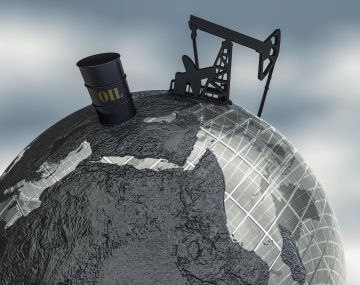 الإمارات تكشف عن تقدم في مشروع خط أنابيب بديل لمضيق هرمز الإمارات تكشف عن تقدم في مشروع خط أنابيب بديل لمضيق هرمز