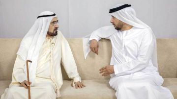 محمد بن راشد يقدم واجب العزاء في وفاة حاضر جمعة المهيري