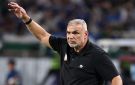 منتخب الإمارات ينفصل عن المدرب كوزمين أولاريو.. ويوجه رسالة له