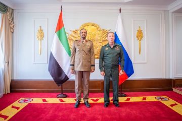 قائد الحرس الوطني الإماراتي يزور موسكو ويبحث مع نظيره الروسي تعزيز التعاون الأمني