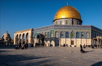 الإمارات تدين اقتحام مستوطنين للمسجد الأقصى ورفع العلم الإسرائيلي في باحاته الإمارات تدين اقتحام مستوطنين للمسجد الأقصى ورفع العلم الإسرائيلي في باحاته