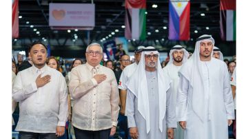 نهيان بن مبارك: الإمارات وطن يرحب بالناس من مختلف الجنسيات والثقافات نهيان بن مبارك: الإمارات وطن يرحب بالناس من مختلف الجنسيات والثقافات