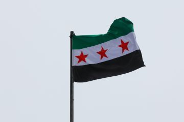 سوريا والإمارات تبحثان تطوير النقل البري ومشاريع البنية التحتية