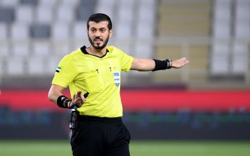 طاقم تحكيم عربي يدير مباراة مصر ونيوزيلندا في كأس العالم
