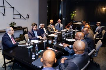 رئيس وزراء ليسوتو: دبي نموذج اقتصادي عالمي متميز ونتطلع للارتقاء بتعاوننا الاستثماري رئيس وزراء ليسوتو: دبي نموذج اقتصادي عالمي متميز ونتطلع للارتقاء بتعاوننا الاستثماري