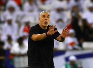 تلفزيون روماني: الأهلي المصري يفكر بالتعاقد مع كوزمين.. والجزيرة الأقرب تلفزيون روماني: الأهلي المصري يفكر بالتعاقد مع كوزمين.. والجزيرة الأقرب