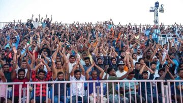 دبي تسعد 350 ألف عامل عبر مبادرة استثنائية خلال عيد الأضحى دبي تسعد 350 ألف عامل عبر مبادرة استثنائية خلال عيد الأضحى