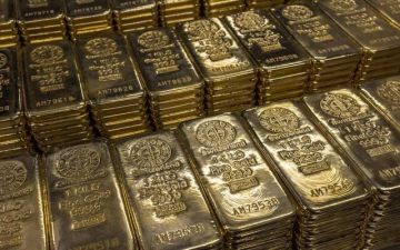 أسعار الذهب تقفز 2.5 بعد تباطؤ التضخم الأمريكي أسعار الذهب تقفز 2.5 بعد تباطؤ التضخم الأمريكي