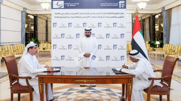 موانئ دبي والفجيرة توقعان اتفاقا لإنشاء محطتين جديدتين على بحر العرب.. ما القصة؟ موانئ دبي والفجيرة توقعان اتفاقا لإنشاء محطتين جديدتين على بحر العرب.. ما القصة؟