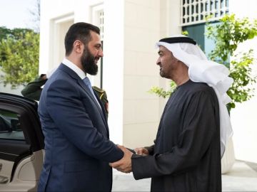 الرئيس الإماراتي يبحث مع الشرع تعزيز التعاون والعمل المشترك والقضايا الإقليمية الرئيس الإماراتي يبحث مع الشرع تعزيز التعاون والعمل المشترك والقضايا الإقليمية