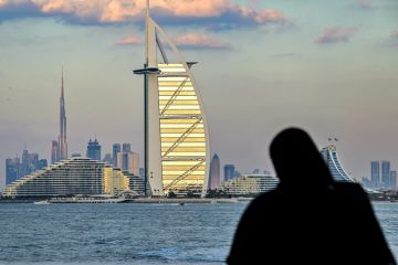 من المطاعم إلى مراكز التسوق.. كيف تنظم الإمارات استخدام الموسيقى؟ من المطاعم إلى مراكز التسوق.. كيف تنظم الإمارات استخدام الموسيقى؟