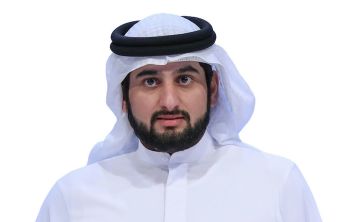 أحمد بن محمد: المرأة الإماراتية مصدر قوة وإلهام وفخر للوطن أحمد بن محمد: المرأة الإماراتية مصدر قوة وإلهام وفخر للوطن