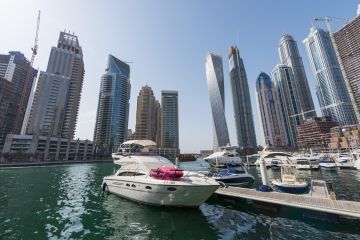 الخارجية الإماراتية: وقف جميع الأنشطة والتبادلات التجارية والمعاملات المالية مع إيران الخارجية الإماراتية: وقف جميع الأنشطة والتبادلات التجارية والمعاملات المالية مع إيران