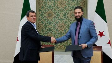 الشرع يعين مظلوم عبدي مستشارا للرئاسة السورية الشرع يعين مظلوم عبدي مستشارا للرئاسة السورية