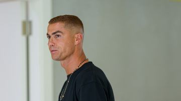 بعد الزواج.. كريستيانو رونالدو يظهر بشعر بني فاتح بعد الزواج.. كريستيانو رونالدو يظهر بشعر بني فاتح