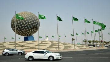 الخارجية السعودية: وزراء 9 دول يدينون رفض إسرائيل خارطة طريق غزة.. ويحذرون من عرقلة السلام الخارجية السعودية: وزراء 9 دول يدينون رفض إسرائيل خارطة طريق غزة.. ويحذرون من عرقلة السلام