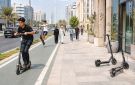 استعراضات بهلوانية بـ السكوتر تعرض مشاة لخطر الصدم - ae