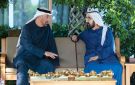 رئيس الدولة ومحمد بن راشد يبحثان شؤون الوطن خلال لقائهما في استراحة المرموم بدبي
